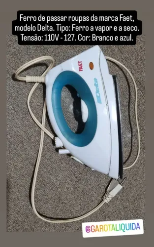 Ferro de passar roupa a vapor