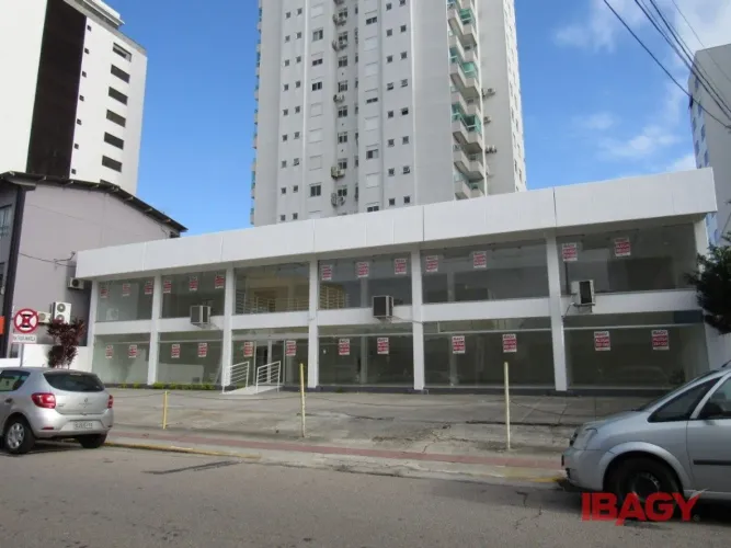 Oportunidade! Loja em Estreito - Florianópolis
