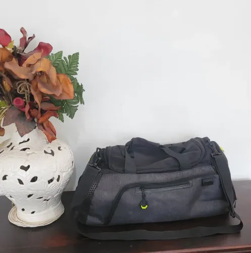 Bolsa sacola sestini Focuz preta tênis