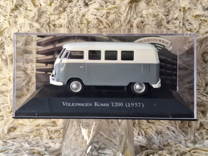 Miniatura Volkswagen Kombi 1200 1957 - Carros Inesquecíveis do Brasil