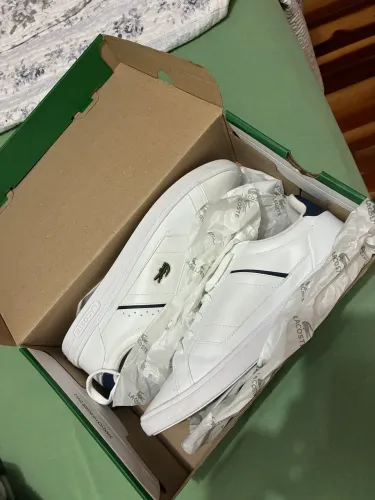 VENDO TÊNIS LACOSTE