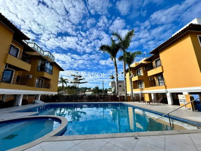 Apartamento Mobiliado de 1 Dormitório a apenas 150m do Mar na Cachoeira do Bom Jesus. REF: