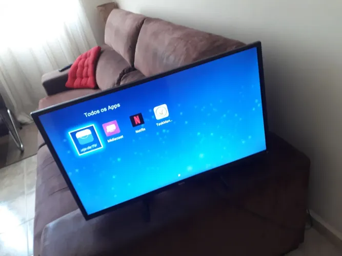 TV smart 32 Philco- Com detalhe