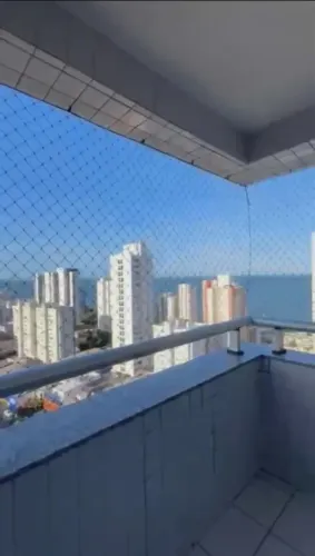 Apartamento em Candeias | 63m² | andar alto com vista mar | lazer | próximo a praia.