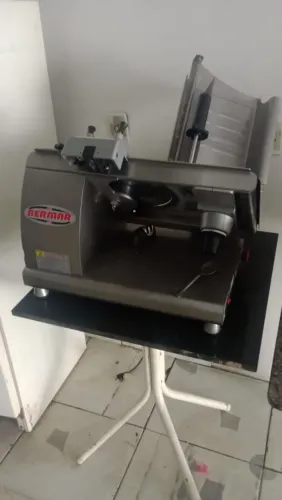 Vendo fatiadeira de frios