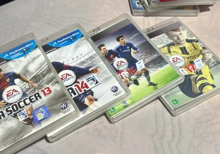 Kit com 4 Jogos fifa para Ps3