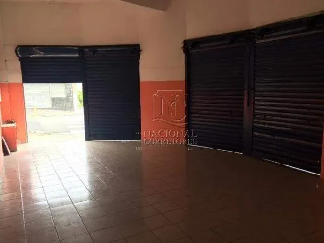 Excelente prédio comercial à venda em Camilópolis com 5 espaços independentes e ótima loca