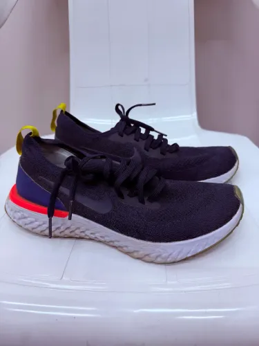 Tenis nike react