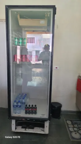 Geladeira expositora 