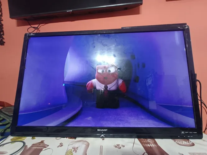 Televisão 60" Sharp Led
