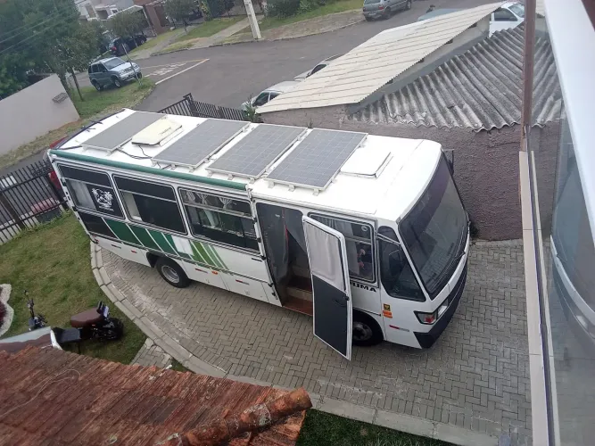 Motorhome puma ano 93 muito bem conservado, carroceria de alumínio, motor nem 229