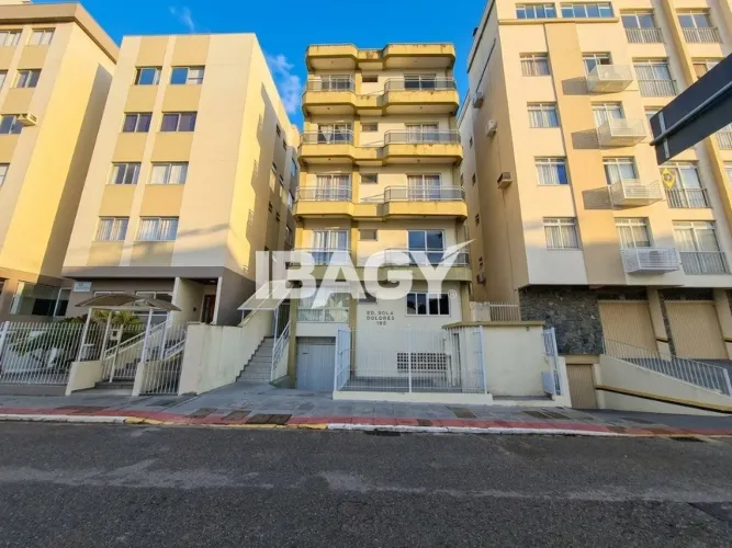 Excelente Apartamento 3 dormitório(s) em Balneário - Florianópolis
