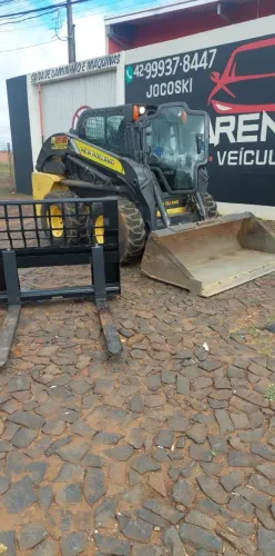 Minicarregadeira NEW HOLLAND 