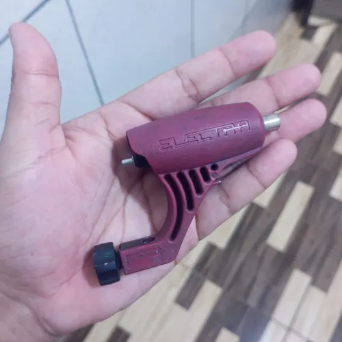 Máquina de tatuagem 