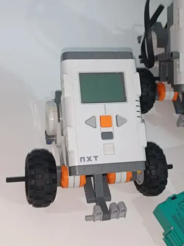Robótica LEGO: 2 Kits NXT + EV3 com Sensores