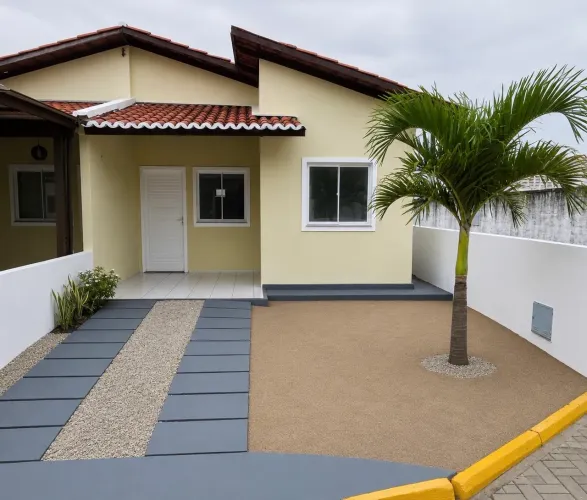CASA TOTALMENTE REFORMADA À VENDA NO CONDOMÍNIO JASMIM HORIZONTE