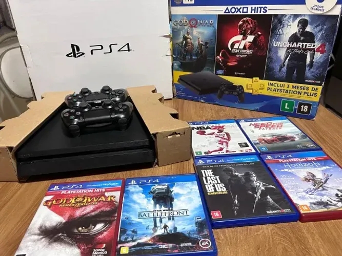Ps4 1 tb com lacre PERFEITO estado + 2 controles + 1 jogo da sua escolha