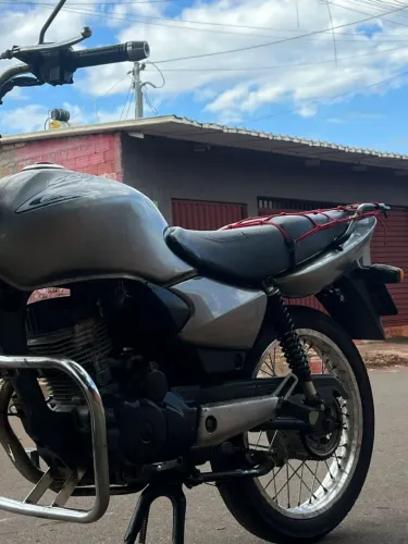 Titan 125 2001