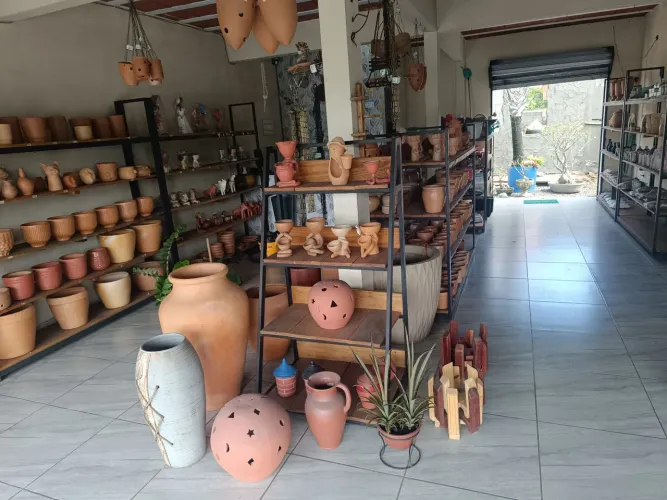Vendo loja completa, prateleira e produtos para sua loja