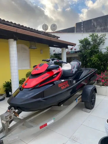Moto aquática seadoo rxt- x rs 260 av maria Quitéria 2933 menudo veículos
