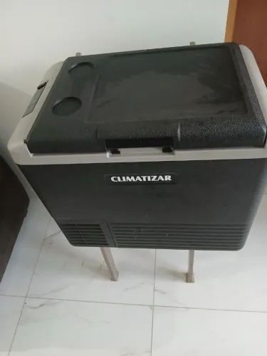 vendo geladeira portátil 50 litros de caminhão