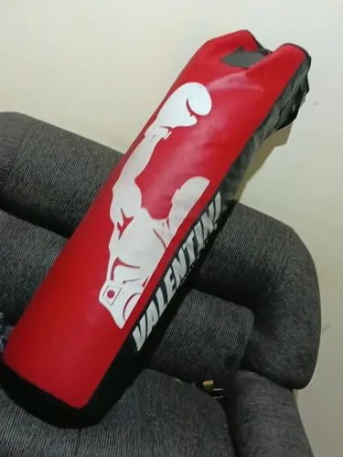 Vendo um saco de pancadas cheio 120m valor 250