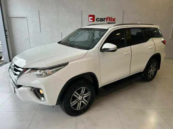 Toyota Hilux SW4 2.7 16V 2017
