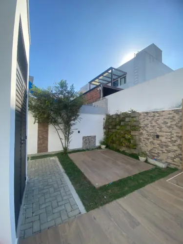 Terras Alphaville- 260m², 5 Quartos, Área Gourmet, Projetados. -Próximo ao catolé