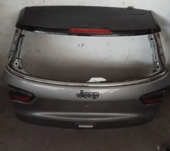 TAMPA DE MALA JEEP COMPASS.