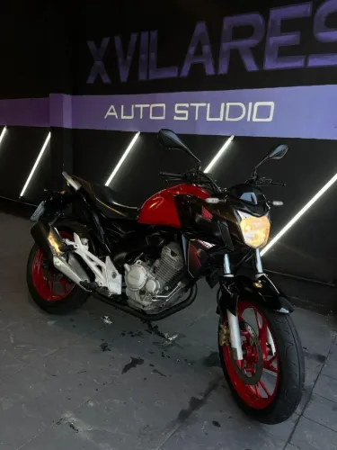Cb Twister 250f vermelho