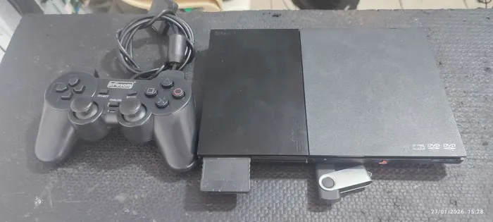 PS2 com vários jogos para vcs q vão ficar em casa e não vão para o carnaval