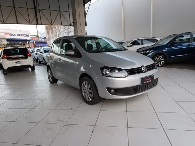Volkswagen Fox 1.6 MI Total Flex 8V 5P 2011