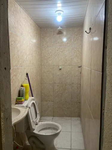 Vendo ponto comercial com 2 quitinetes na parte de cima