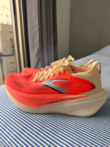Tênis de corrida Brooks Hyperion Max 3