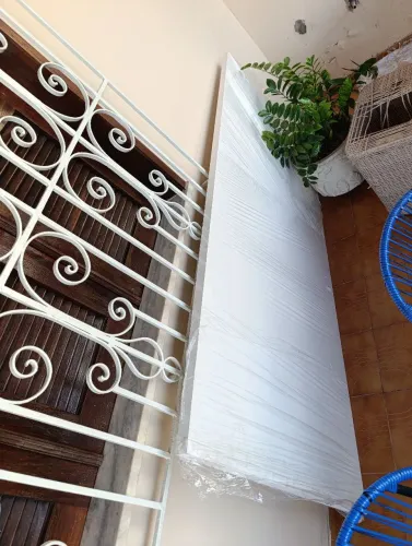 PORTA REFORÇADA DE MADEIRA<br>2/10 de comprimento por 1m de larguras