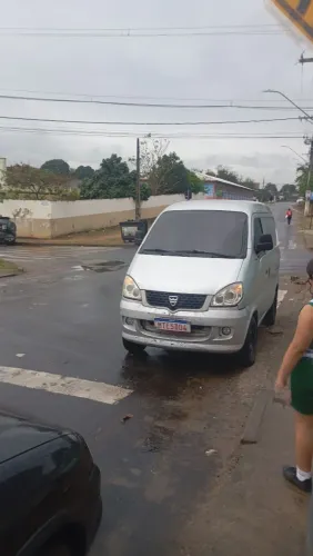 Hafei Towner Furgão 1.0 8V 48cv 5P 2010