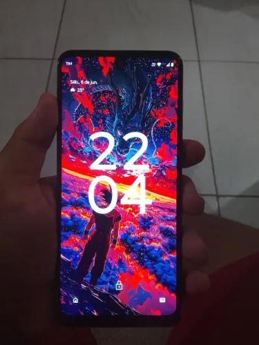 Vendo Motorola moto g73 5g, duas marcas de uso na parte traseira do aparelho, 128 gb 120hz
