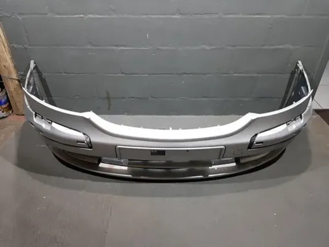Para Choque Dianteiro Citroen C8 2004 Com Avaria Na Grade