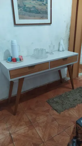 Vendo aparador lindo moderno elegante de Ubá designer impecável 