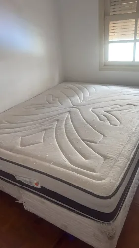 Colchão Casal Mola Ensacada Herval Califórnia + Base Box (Usado)