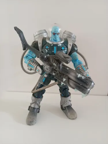 Mr. Freeze da linha DC Universe Classics da fabricante Mattel Semi-novo Raro