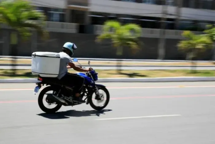Mecânico com Habilitação para moto para atender seguradora de automóveis