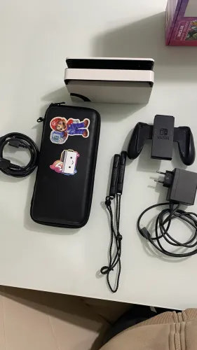 Nintendo Switch OLED Branco Completo + Caixa + Case | Excelente Estado
