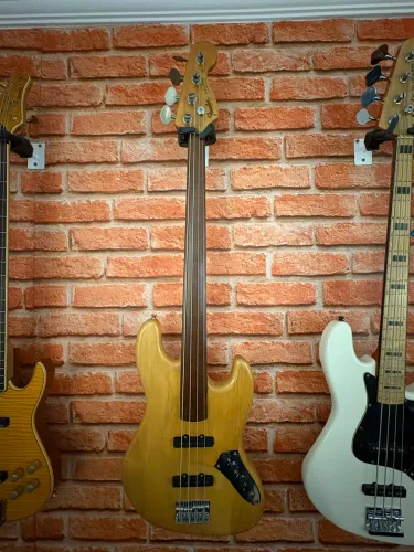 Contrabaixo Jazz Bass Classic Fretless