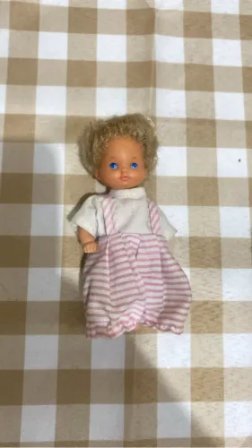 Bebê menino Barbie Família Coração anos 90