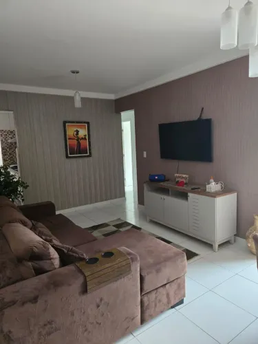Alugo apartamento 3/4 com suíte 