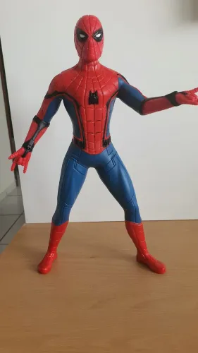 Boneco Homem-Aranha Eletrônico Marvel Hasbro - 38cm - Com Sons e Frases