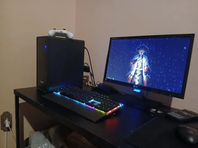 PC potente minimalista