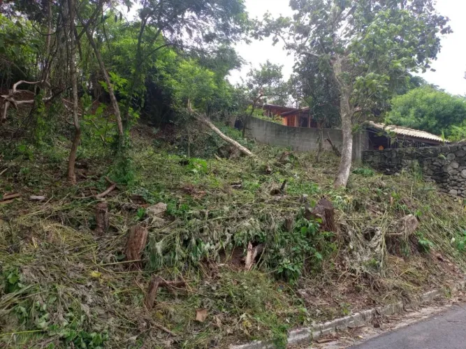 Terreno à venda, 330 m² por R$ 365.000 - Granja Viana - Carapicuíba/SP