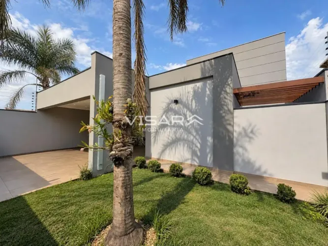 Casa térrea com piscina à venda no Bairro Santa Fé em Dourados/MS